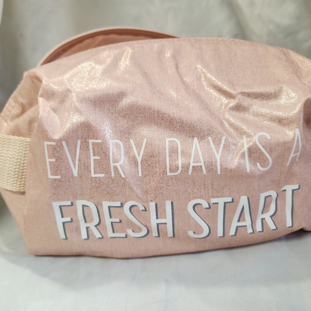 Thirty One LETS GO POUCH in PINK PERSPECTIVE Medium NEW in package